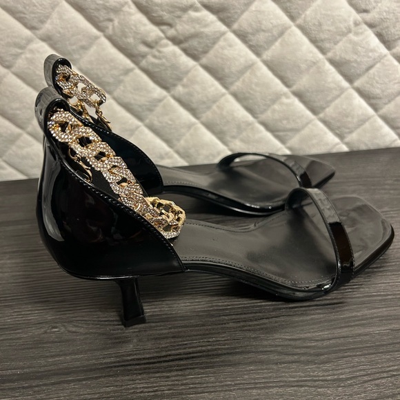 Guess Kitten Heel Black Gold Rhinestone Ankle Strap Open Toe Stiletto sz 10 - Picture 3 of 5